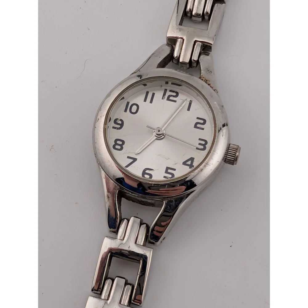 Time & Tru Women's Watch 24mm Case 6.5